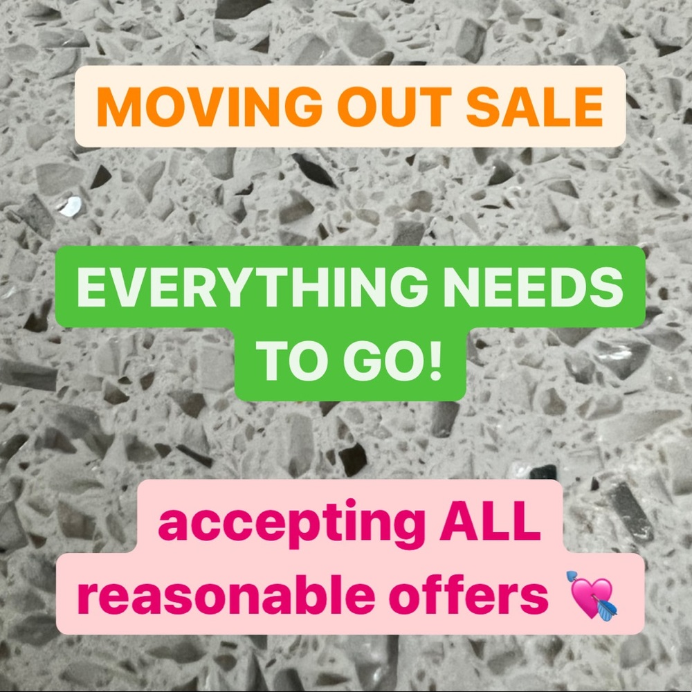 ACCEPTING REASONABLE OFFERS💘 same day delivery!!!